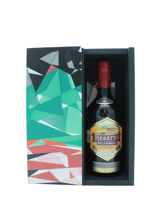 Tequila Reserva De La Familia Añejo 750 Ml